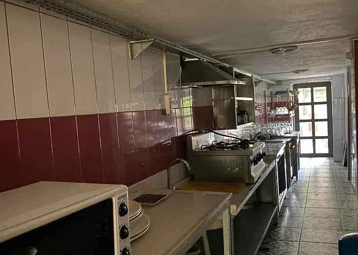 Lotus 4 Mevsim فندق